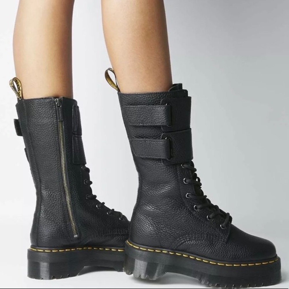 Women’s 8.5 Jagger Doc Martens